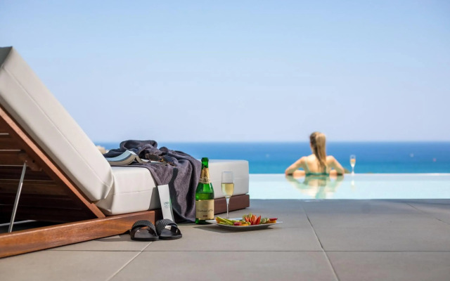 Lindos White Hotel & Suites