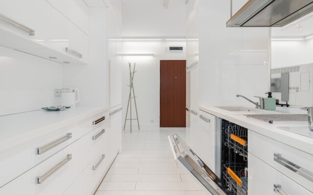 Minimalist Apartment Poznan by Renteres