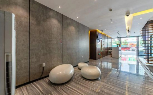 Orchid Hotel