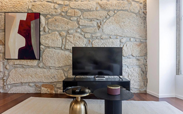 Wonderful 2BR Duplex Near River by LovelyStay