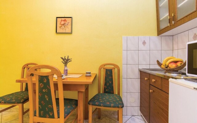 Amazing Home in Pakostane With Wifi and 2 Bedrooms