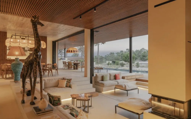 CL M Villa Retreat by Cadenzalux