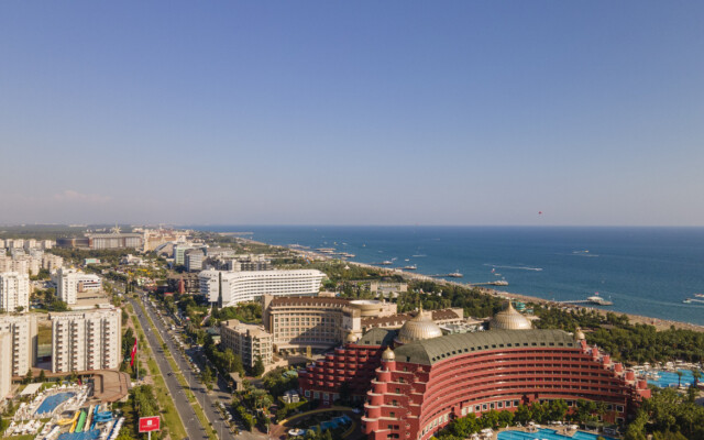 Fantastic Flat With Balcony and View in Aksu