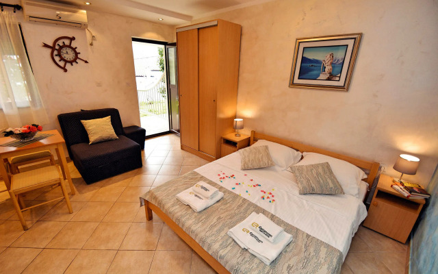 Step to Kotor bay Stoliv