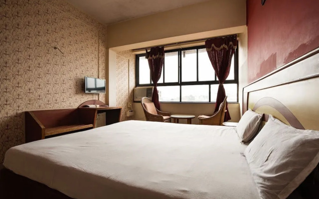 Hotel Poonam by OYO Rooms