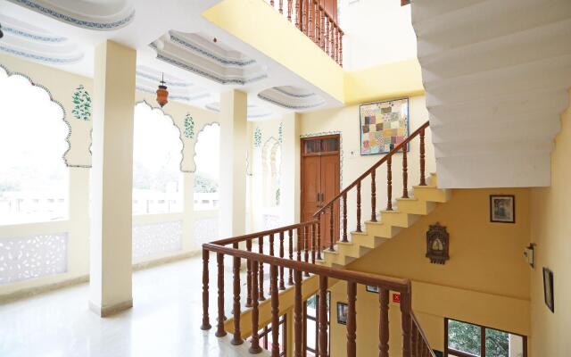 OYO 27667 Sai Inn