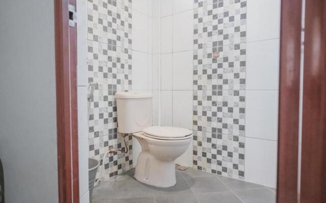 RedDoorz Syariah near Jamtos Jambi 2