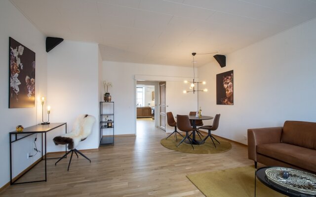 Stylish two floor Deluxe Apartment