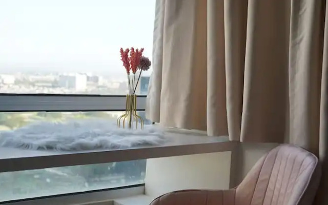 COZI modern loft suite at BGC