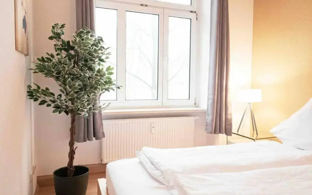 Altbauwohnung direkt an der Karli mit Balkon - Netflix inklusive