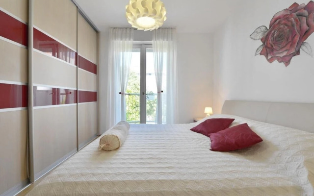 Sama - Modern & Comfortable - A1