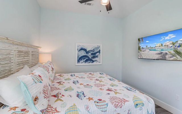 Fishtastic Sp103 4 Bedroom Home by RedAwning