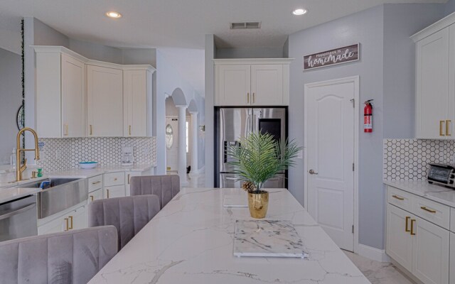 115ep- West Haven 5 Bedroom Home by RedAwning