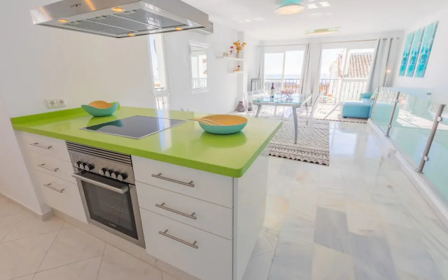 Sea View Puerto Banús Apt SAUNA + PARKING - RDR165