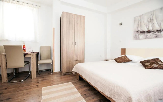The Garden Rooms & Suites