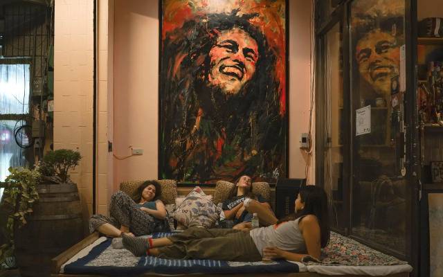 Dulan The Travel Bug Bistro Inn