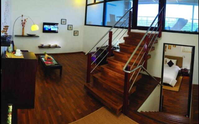 Aquatic Island by Poppys, Cochin