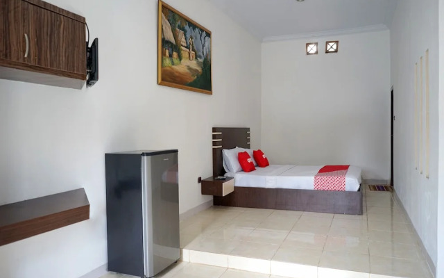 OYO 1697 Griya Dimas Guesthouse