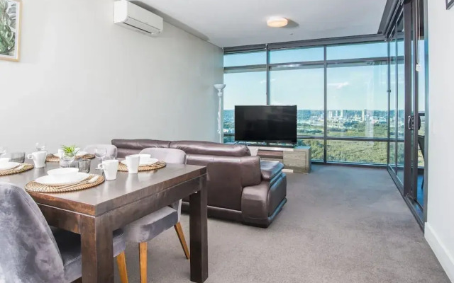 2bed1bath High-end APT at Olympic Parkviews+p