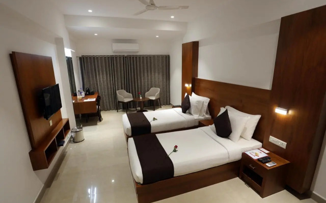 Iswarya Residency