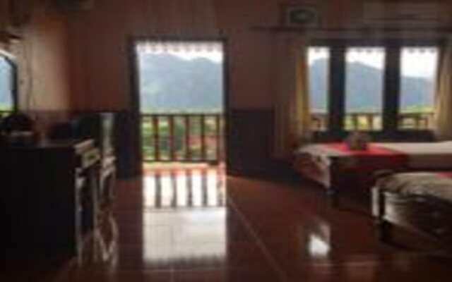 Mountain Riverview Guesthouse