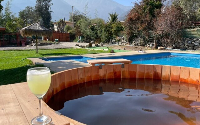 Casa con Piscina en Olmue