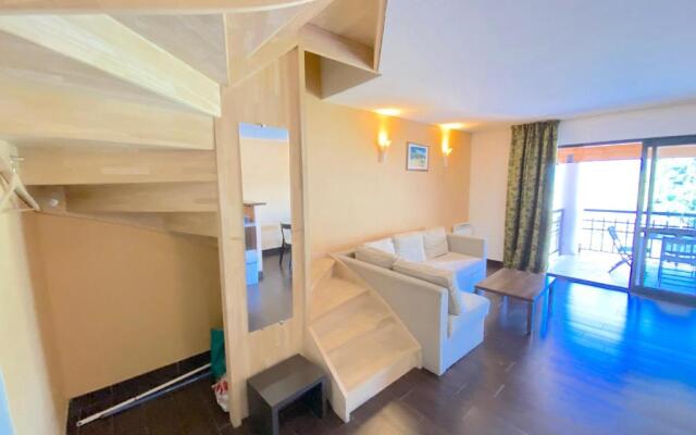 Duplex dans résidence avec Piscine et Sauna