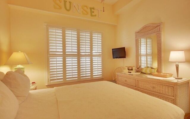 402 Playa Flamingo - 2 Br Condo