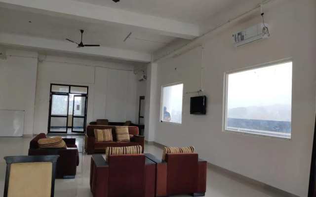 Abuzz Oxfordcaps Imperial Heights Dehradun