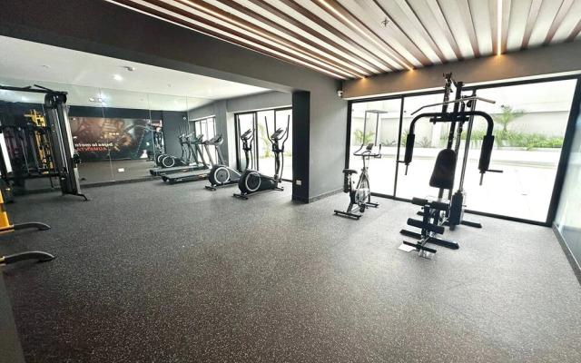 Modern 1BR on J Prado Board San Isidro