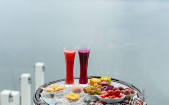 Yunyi Boutique Lake View Inn