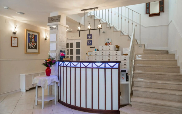Abalone Hotel