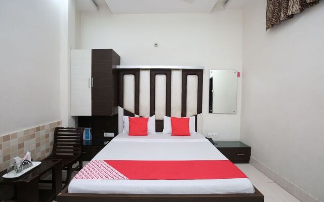 OYO 18599 Hotel Rc Residency