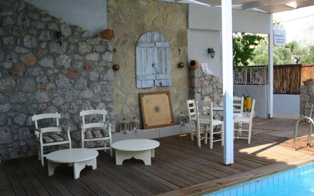 Naiades Almiros River Hotel