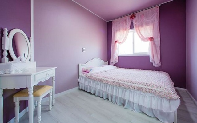 Ganghwa Pink House Pension