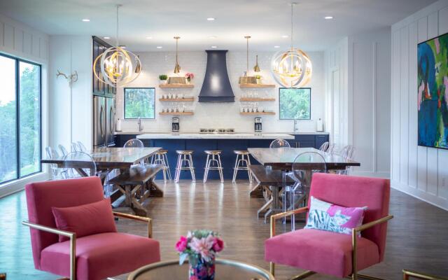 The White House on the Horseshoe