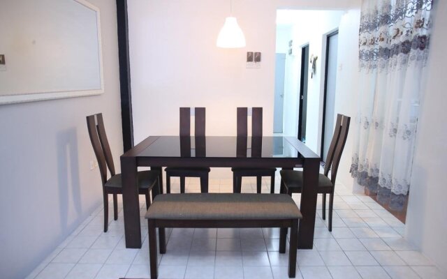 Nadia Damansara Damai Homestay