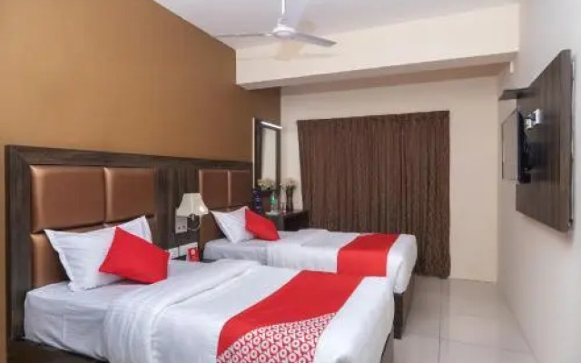 V Grand By OYO Rooms