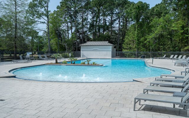 Sandestin Bungalo 46: Golf Cart, Pool, Beach