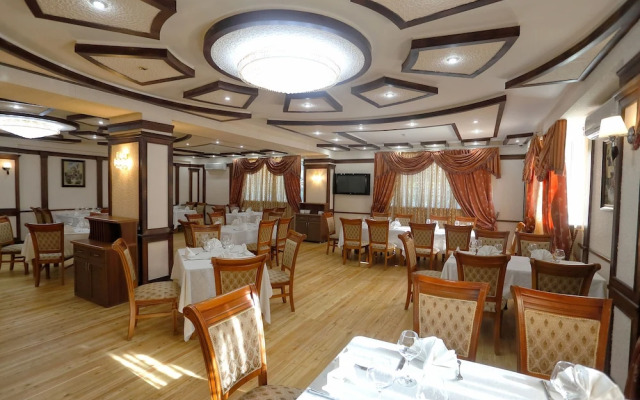 VIARDO Hotel