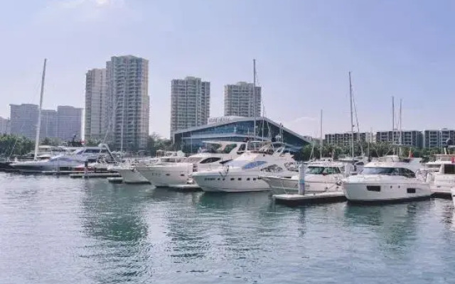 Lingshui Qianyu Qianxun Seaview Holiday B&B (Qingshuiwan Lighthouse Branch)