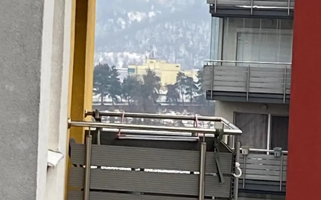Sleep4-freep-mountainview-balcony-petfriendly