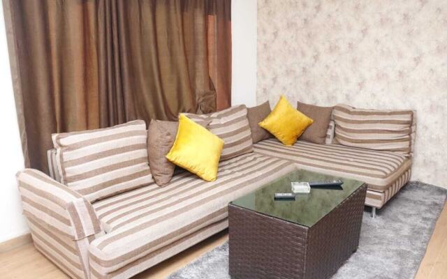 Seleen Hotel Suites