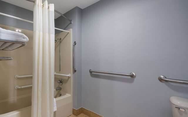 Quality Inn & Suites Oklahoma City North