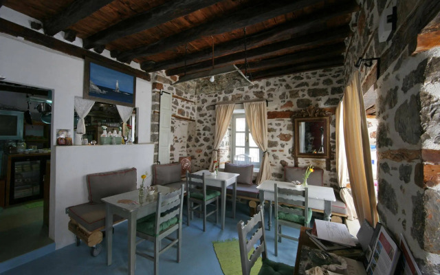 Mastoris Mansion