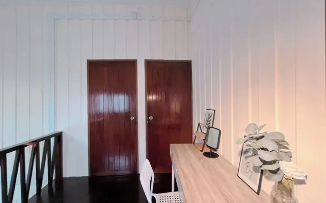 White & Green Boutique Homestay