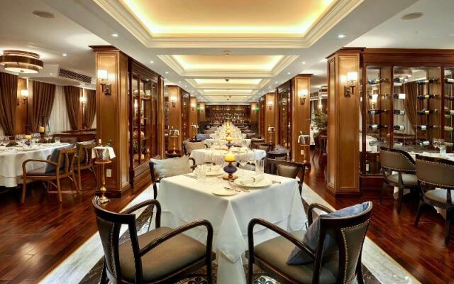 Paradise Grand Cruise Lan Ha Bay