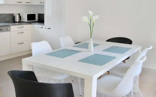 Bacan Family Apartments