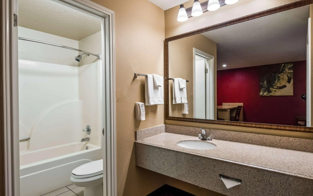SureStay Plus by Best Western San Antonio Fiesta Inn