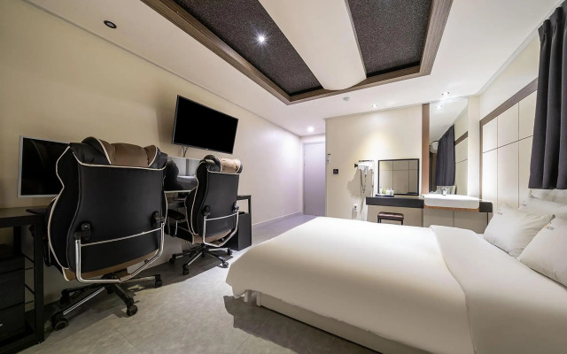 Suwon (Ingyedong) Kkul